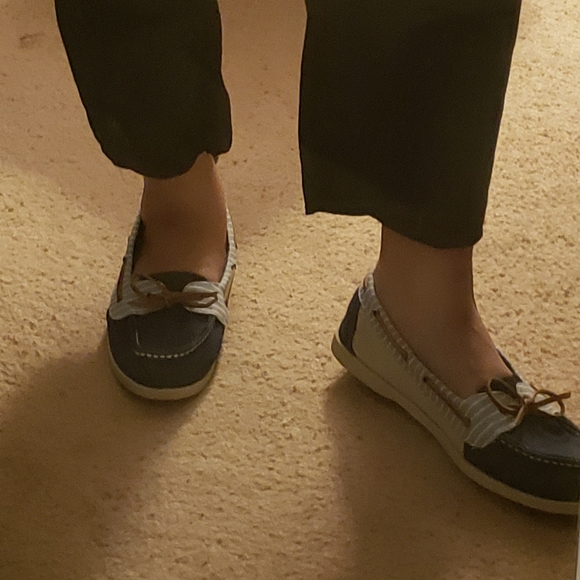 American Eagle Slip On Shoes - Picture 2 of 2